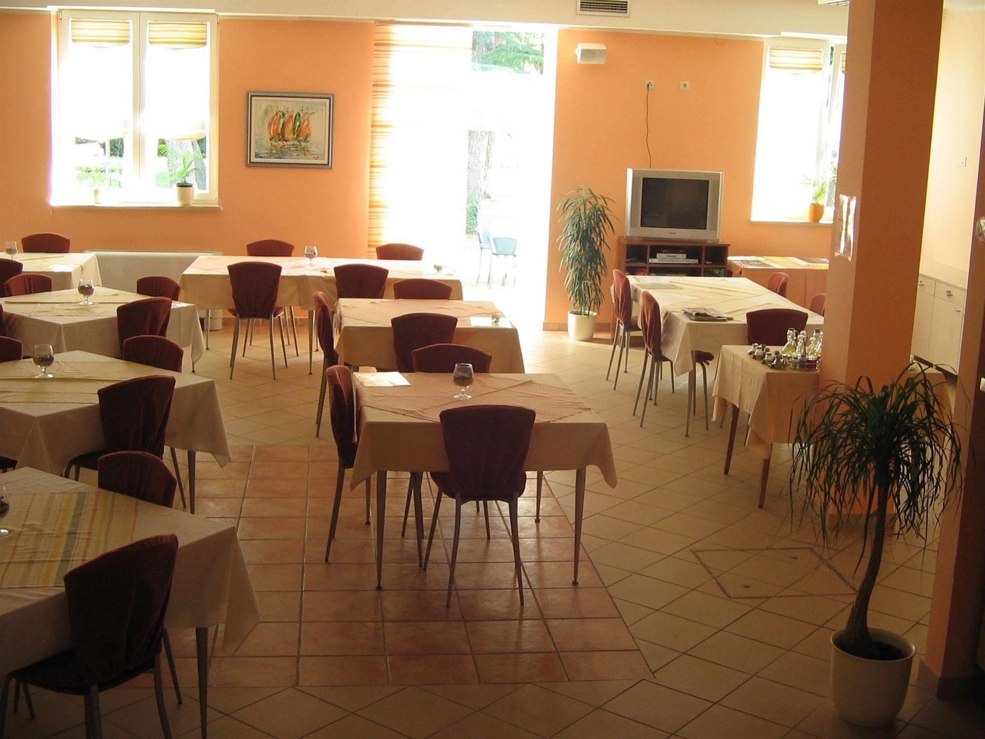 Hotel Emaus Novigrad Istria Dış mekan fotoğraf