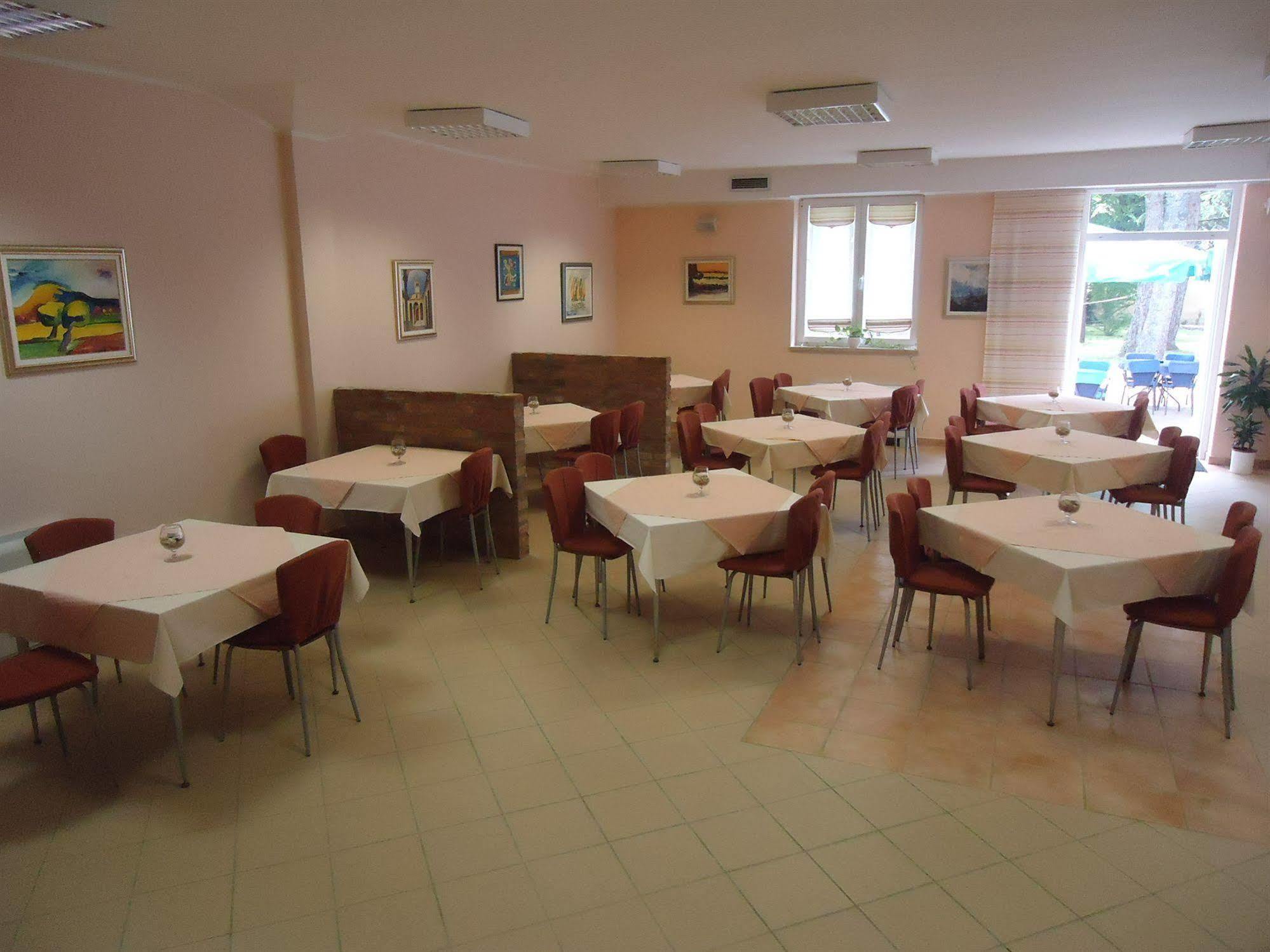 Hotel Emaus Novigrad Istria Dış mekan fotoğraf